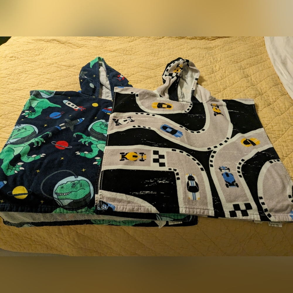 Set of 2 hooded towels